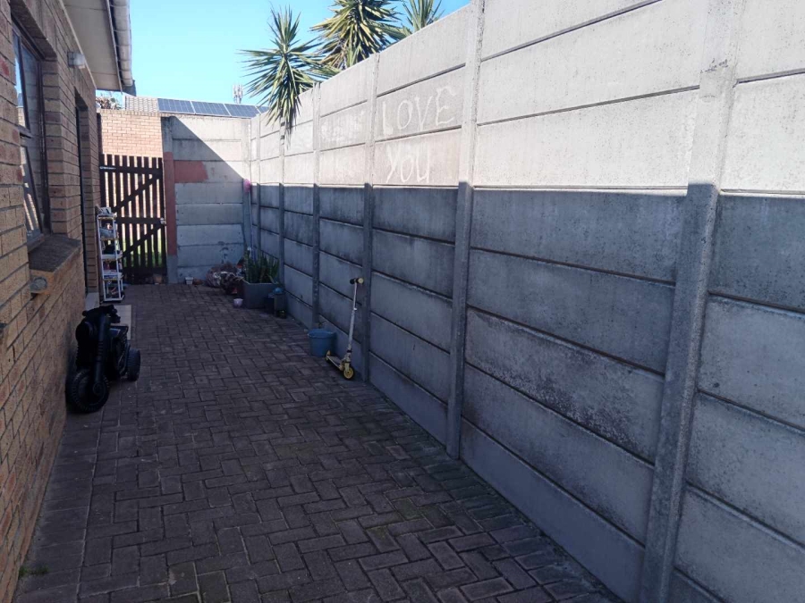 To Let 3 Bedroom Property for Rent in Zonnendal Western Cape